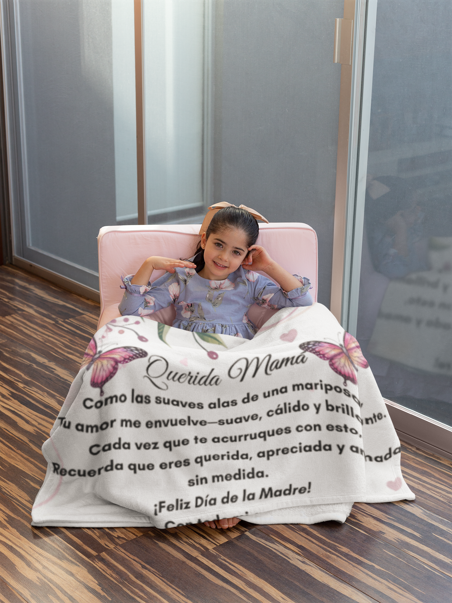 “Dear Mom Personalized Fleece Blanket - A Heartfelt Gift to Show Your Love”